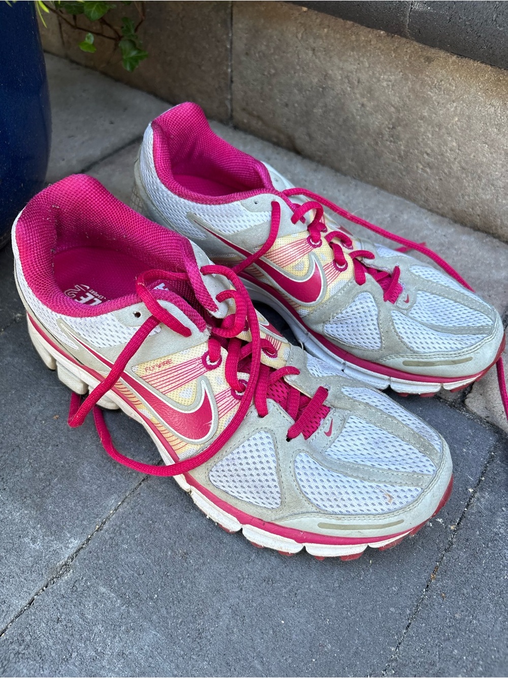 Nike P6000 white & pink sneakers. Size 8.5